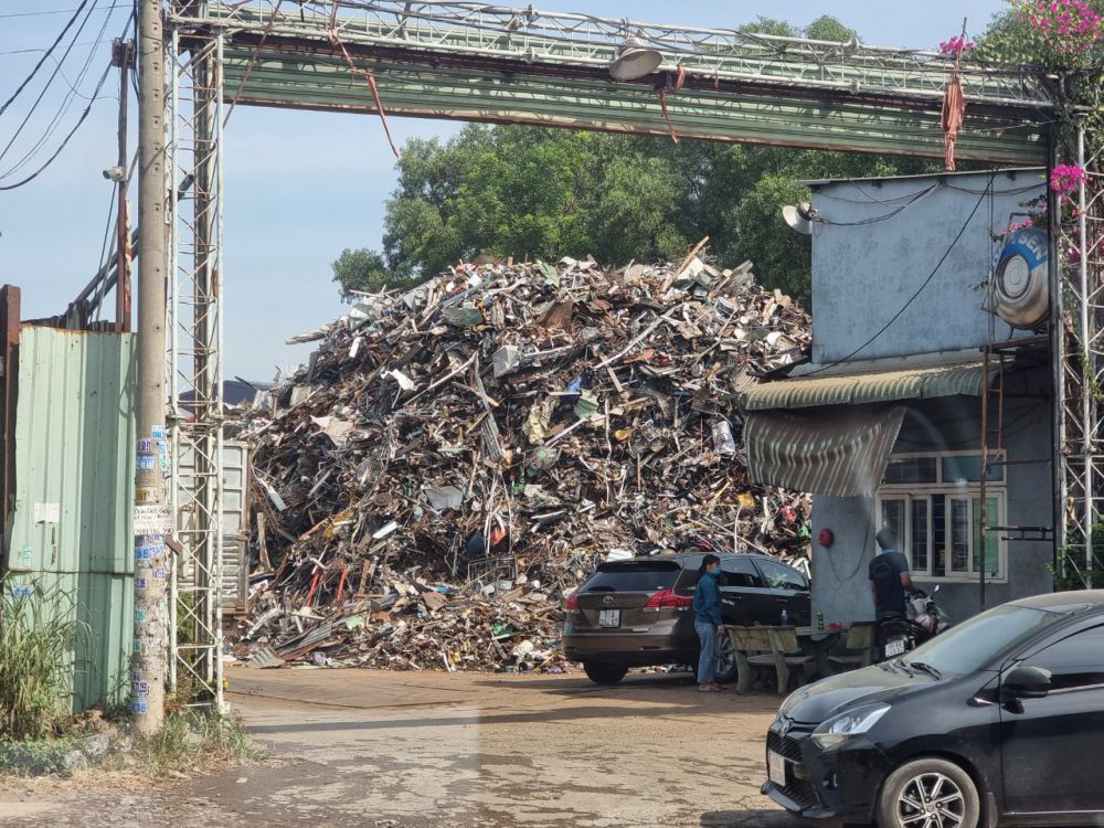 thu mua phế liệu dĩ an