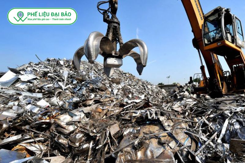 Thu gom phế liệu tận nơi Bình Dương với đội xe chuyên dụng linh hoạt