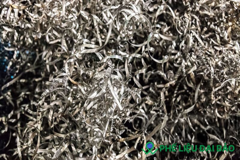 Phế liệu Đại Bảo thu mua phế liệu sắt ba zớ tại Long An