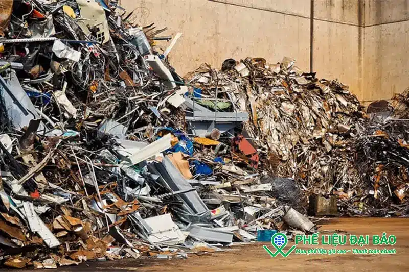 Sắt sinh hoạt và sắt nông nghiệp
