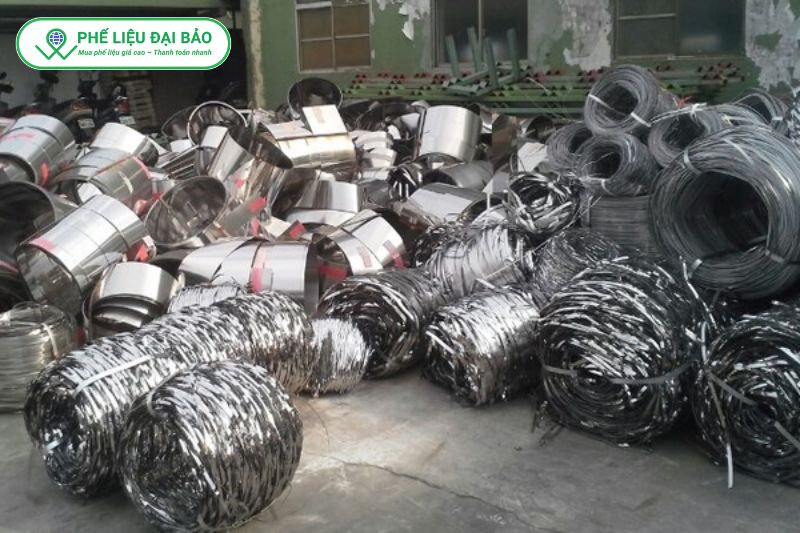 Inox phế liệu không lẫn tạp chất được thu mua giá cao
