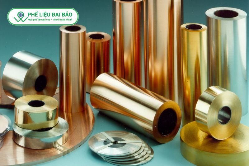 Đồng thanh có khối lượng riêng khoảng 8.900 đến 8.920 kg_m³, cứng và chống mài mòn tốt