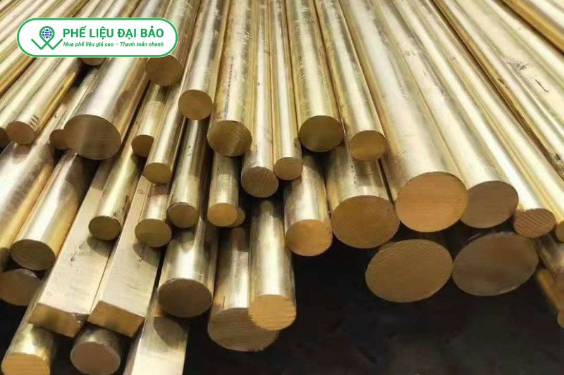 Đồng thau là hợp kim của đồng và kẽm có độ bền cao, dễ gia công và chống ăn mòn tốt