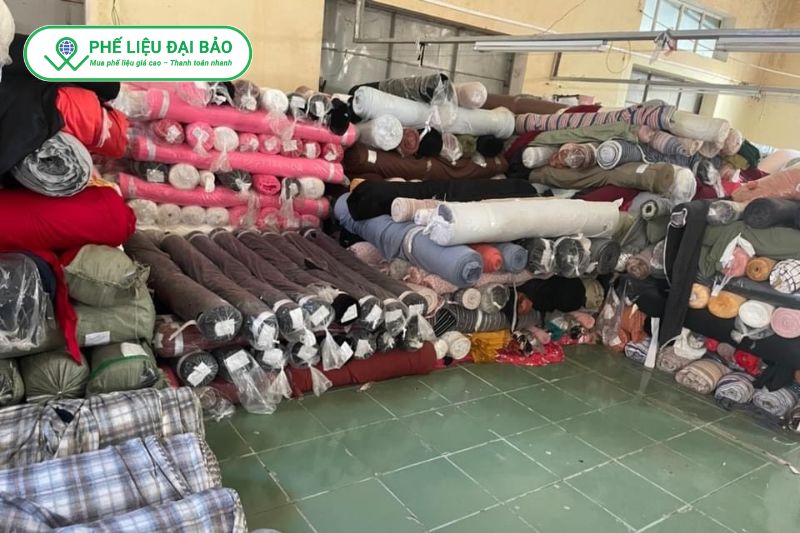 Nguồn vải phế liệu từ ngành may mặc luôn dồi dào