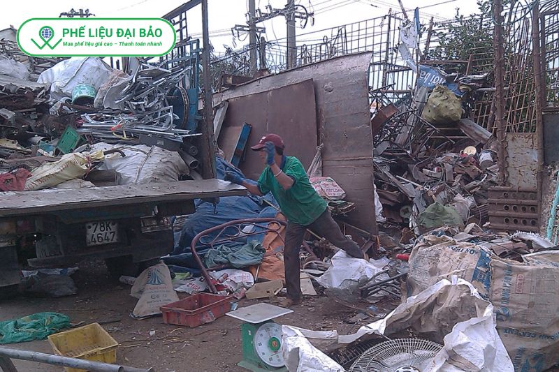 Đại Bảo hỗ trợ tháo dỡ và bốc xếp an toàn cho mọi cơ sở