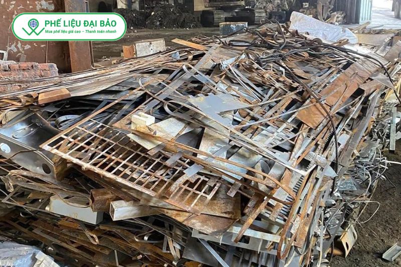 Phế liệu Đại Bảo thu mua đa dạng sắt phế liệu