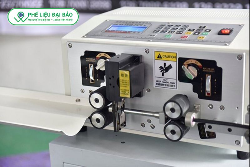 Tuốt đồng bằng máy giúp tăng hiệu suất, tiết kiệm thời gian, chất lượng đồng đồng đều