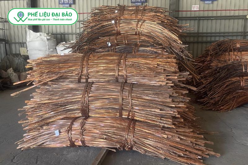 Phân biệt đồng phế liệu nhanh bằng màu vết cắt nam châm và trọng lượng