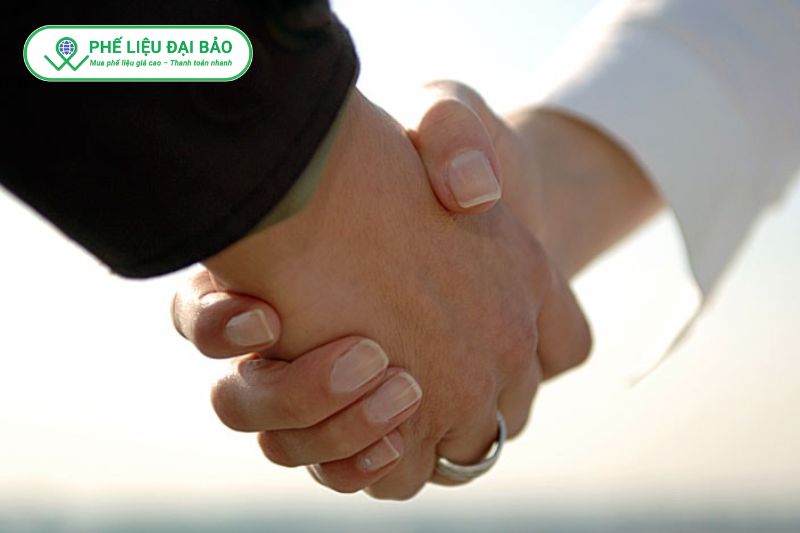 Người giới thiệu nhà xưởng được nhận hoa hồng cao và thanh toán cùng lúc với chủ xưởng